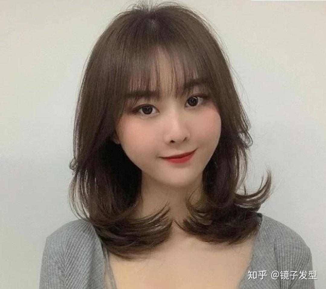最新锁骨发打造指南，轻松呈现时尚造型