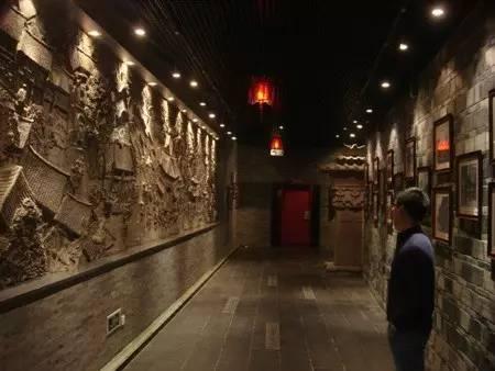 TFBoys最新照片及小巷深处特色小店探秘