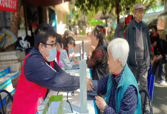 最新贪污新闻及其背后的力量，学习变化中的自信与成就感之源