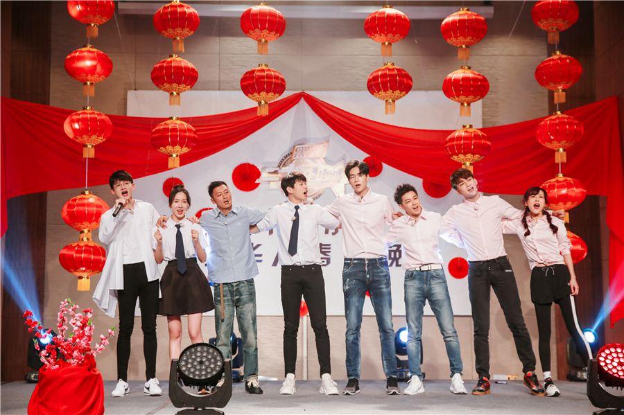 tfboys图片最新,TFBoys图片最新，追踪热门瞬间，一览青春风采