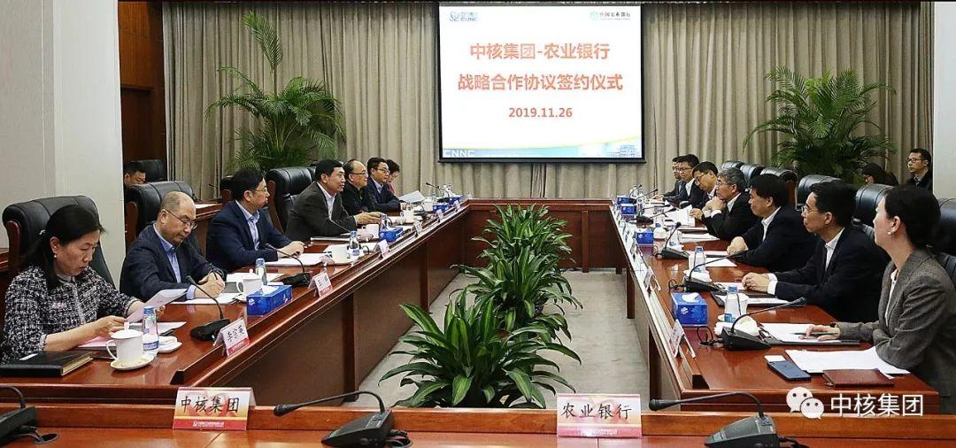 家庭新篇章与友情再续，最新重组消息揭秘
