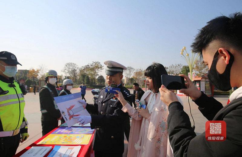 我与直播平台的日常，直播小天地里的温馨故事（2019最新直播app分享）